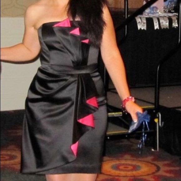 White House Black Market Black & Fuchsia Dress - Picture 3 of 8